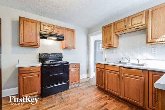 Building Photo - 1370 Westboro Dr SW