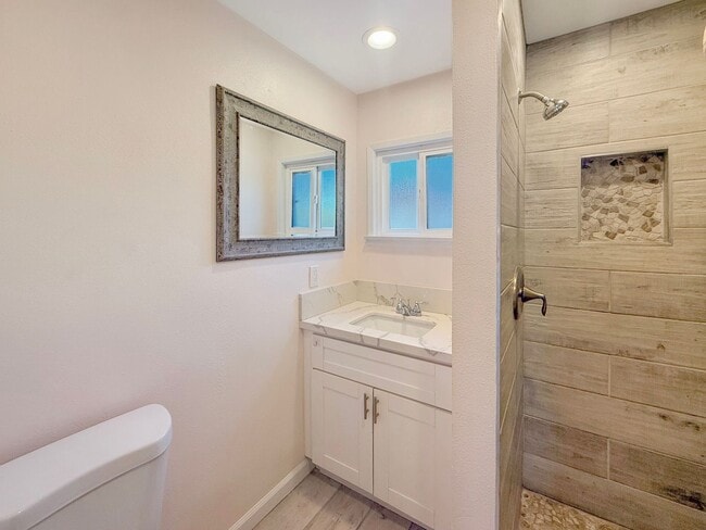 Building Photo - Spacious 4BR/2BA Home in Lemon Grove with ...