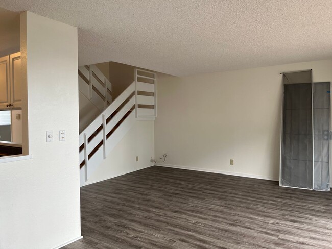 Building Photo - Mililani Area - Spacious 4 bedrooms, 2.5 b...