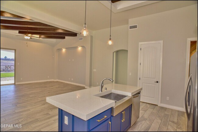 Building Photo - 7454 Wooden Nickel Dr