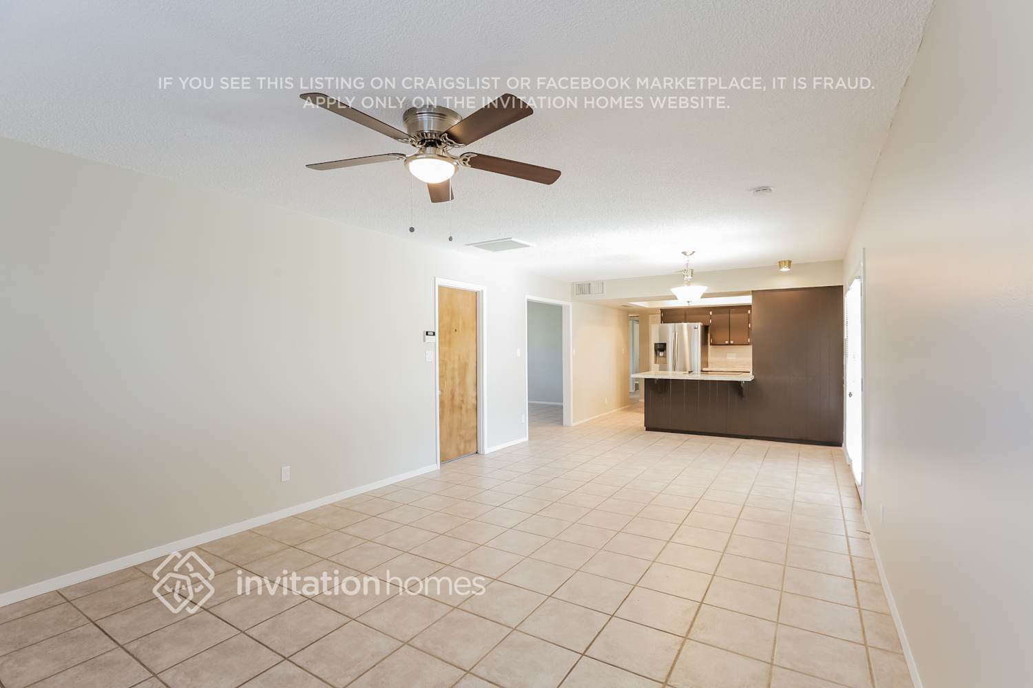 Building Photo - 617 E La Jolla Dr