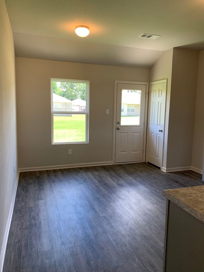 Building Photo - New 3bed/2bath Home in Brody Reed Subdivision
