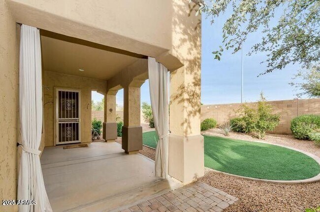 Building Photo - 4842 E Firestone Dr