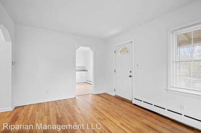 Building Photo - 2 br, 1 bath House - 22063 Cushing Ave