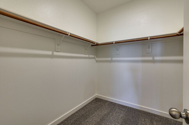 Building Photo - 657 Blackland dr
