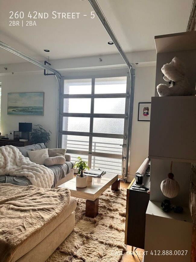 Building Photo - 260 42nd St