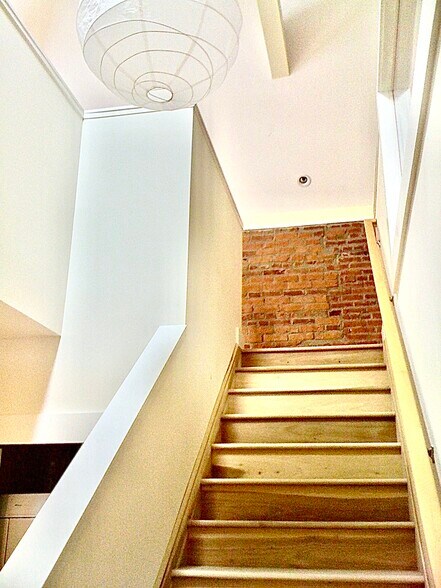 Building Photo - 2168 Thurman Ave