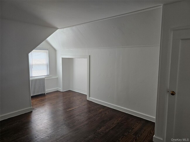Building Photo - 123 Nugent St