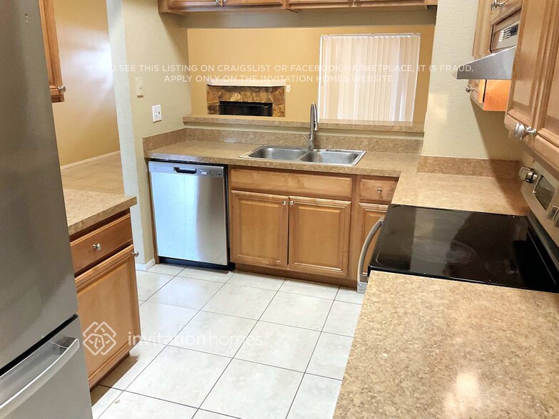Building Photo - 11302 Plumtree Ct