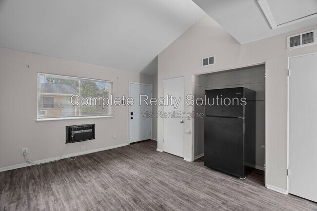 Building Photo - 2323 Woodson Rd