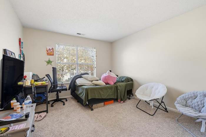 Building Photo - 5217 Heathglen Cir