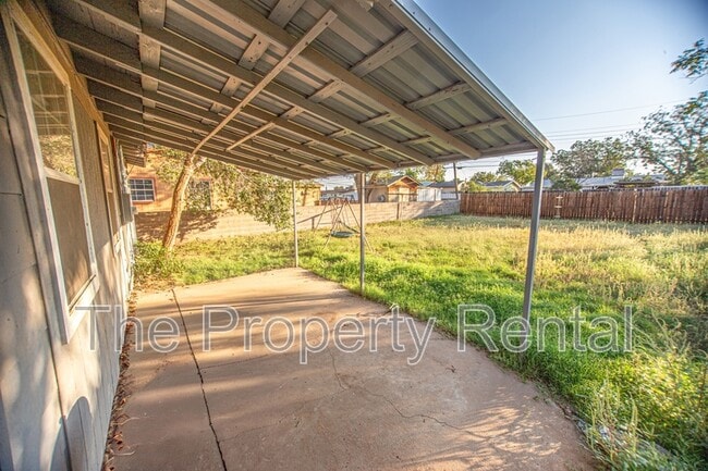 Building Photo - 3624 Walnut Ave