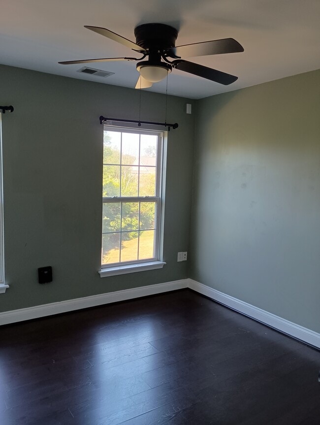 Building Photo - 2039 Capstone Cir