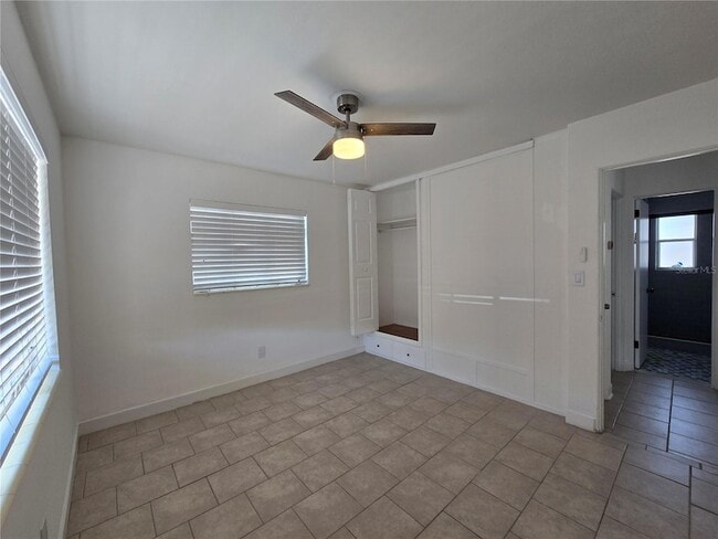 Building Photo - 6343 5th Ave S