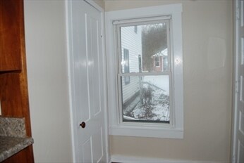 Building Photo - 21 Elm St