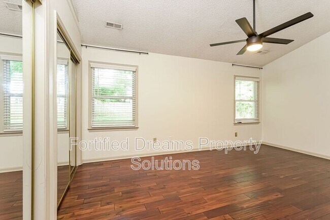 Building Photo - 3206 Kings Pond Rd
