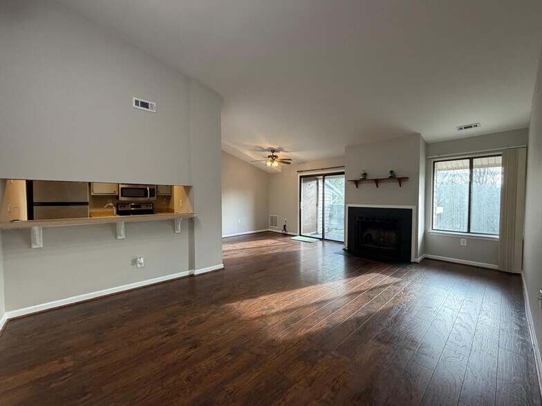 Building Photo - 1111 Castle Harbour Way