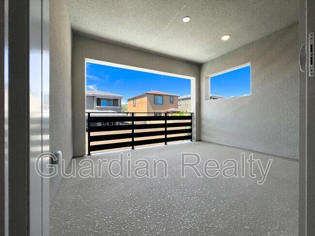 Building Photo - 755 Tallgrass St