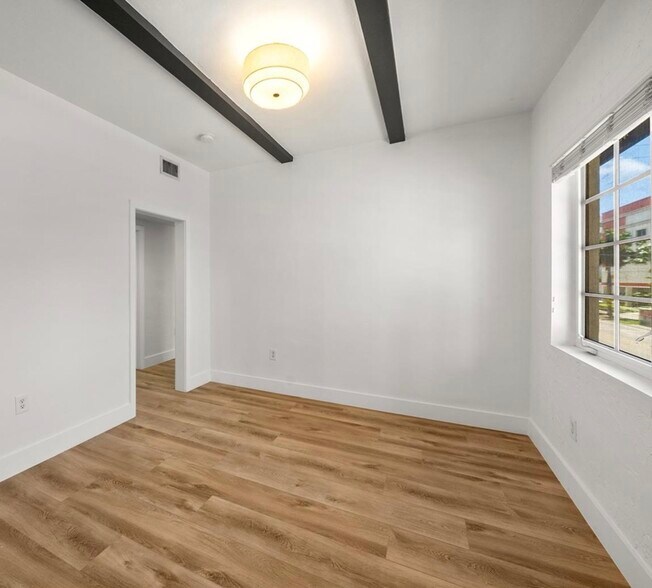 Building Photo - 2411 Biscayne Blvd