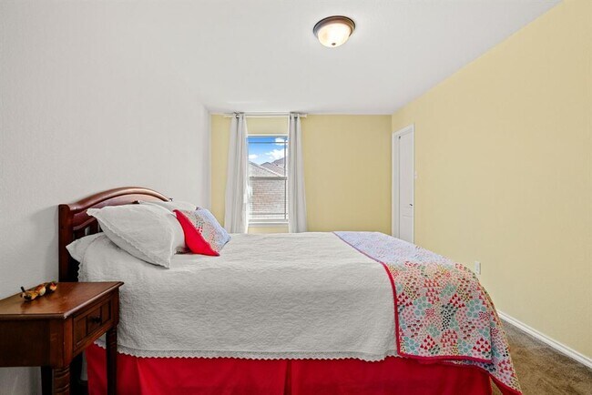 Building Photo - 122 Mancos Dr