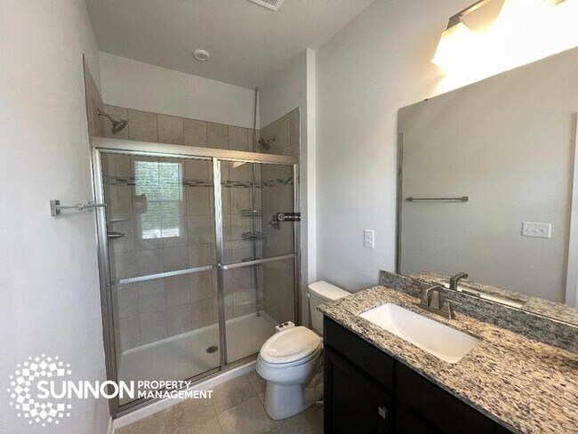 Building Photo - 3 Bed 2.5 Bath Townhome in Riverbend