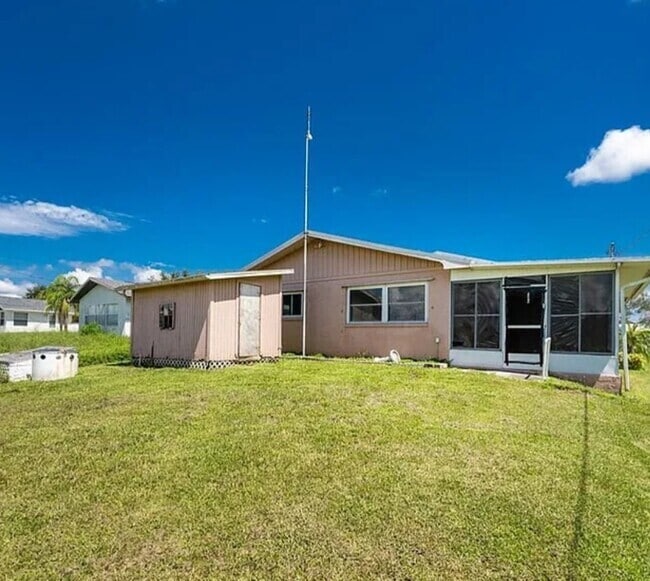 Building Photo - 29171 Orva Dr