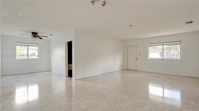 Building Photo - 8942 SW 16th St