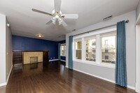 Building Photo - 1 bedroom in Chicago IL 60625