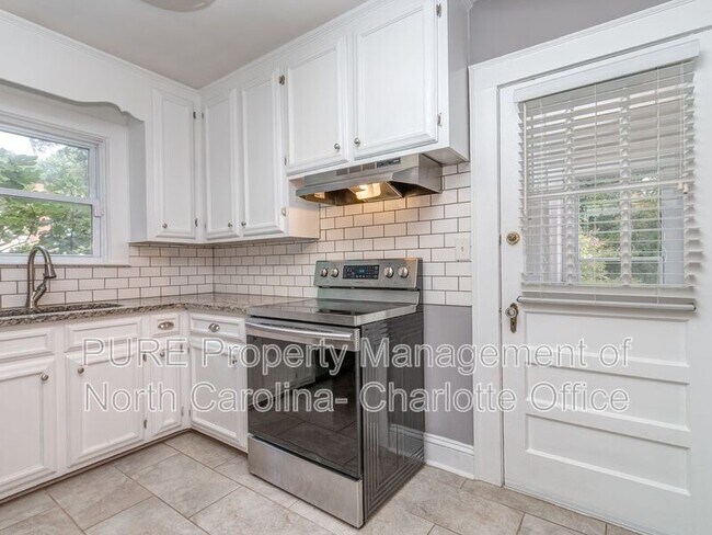 Building Photo - 1321 Pinecrest Ave