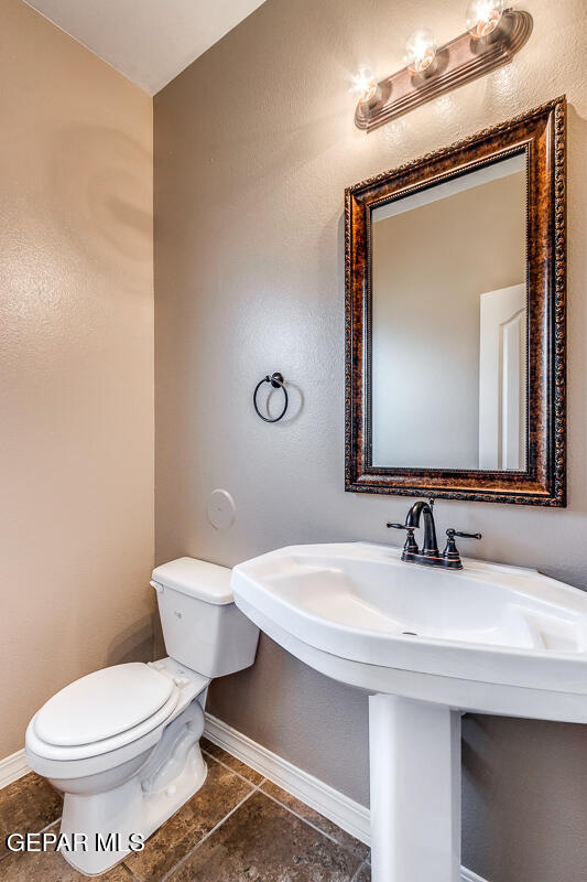 Building Photo - 14313 S Cave Ave