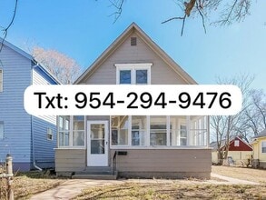 Building Photo - 2902 Bristol St