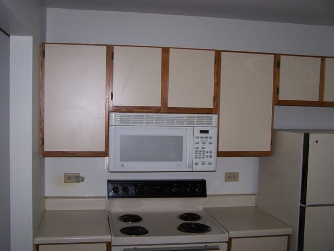 Building Photo - 4302 W Shamrock Ln