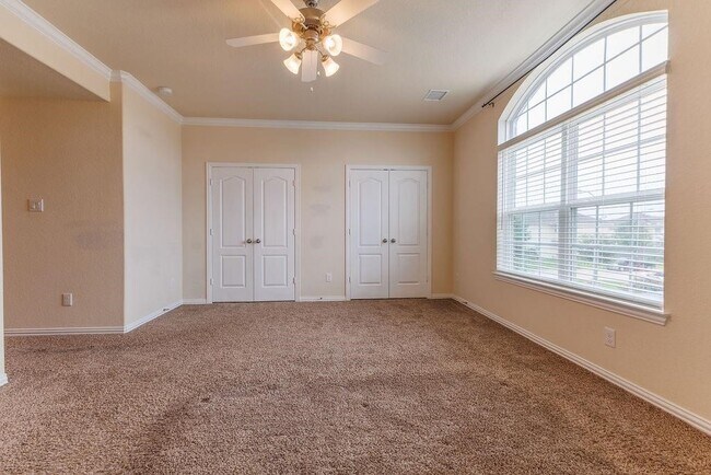 Building Photo - 11413 Hackmatack Way
