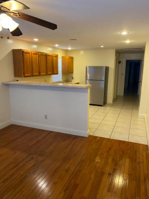 Building Photo - 2016 Spain St