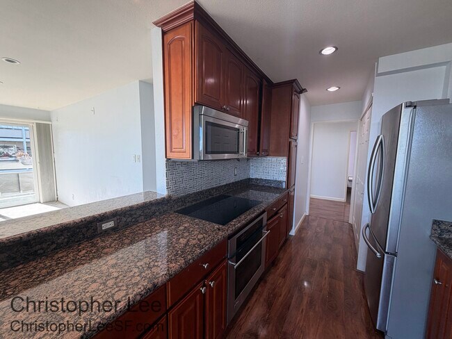 Building Photo - 1081 Beach Park Blvd