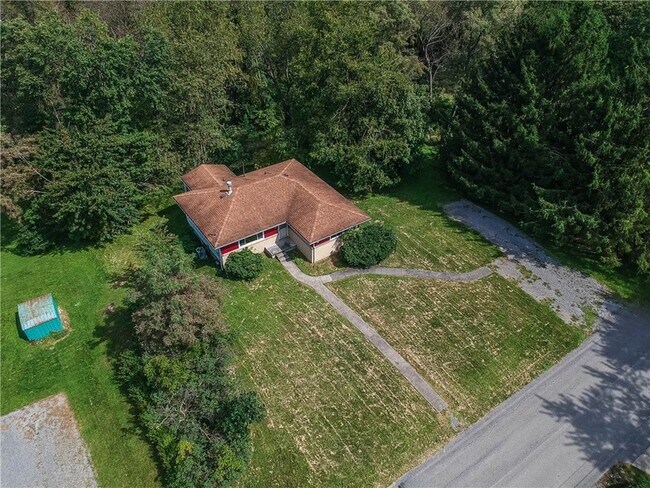 Building Photo - 194 Woodridge Dr