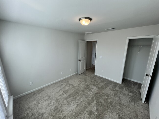 Building Photo - 922 Lampton Ct