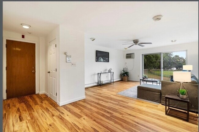 Building Photo - 34 Hamilton Rd