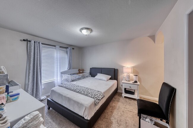 Building Photo - Gated community with pool and spa 2 bed 2 ...