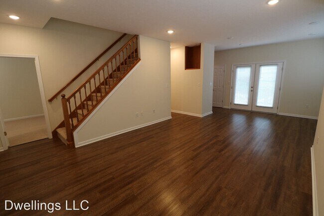 Building Photo - 3 br, 3 bath House - 305 S. Clifton Ave.