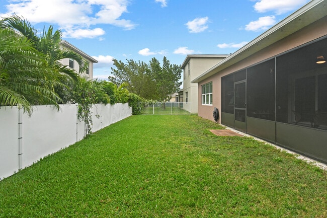 Building Photo - 1277 NW Leonardo Cir