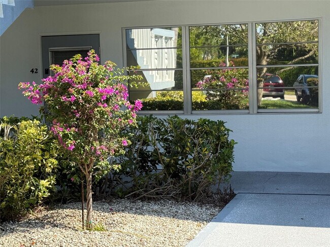 Building Photo - 42 Tilford C