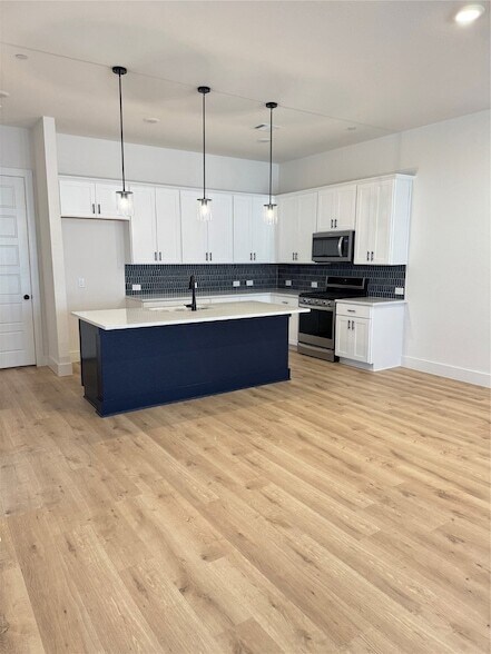 Building Photo - 1313 Eureka Spgs St