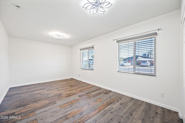 Building Photo - 4326 N 13th Pl