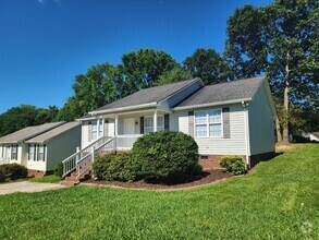 Building Photo - 3b/2b Ranch in Concord