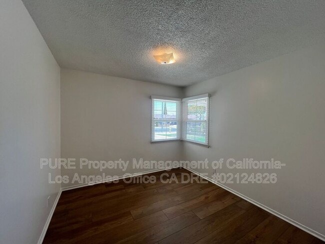 Building Photo - 19327 Reinhart Ave