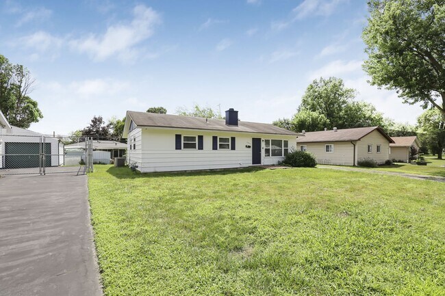 Building Photo - Cozy Ranch Home  Quiet Reynoldsburg