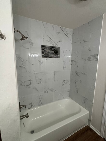 Building Photo - 511 Crowley Rd