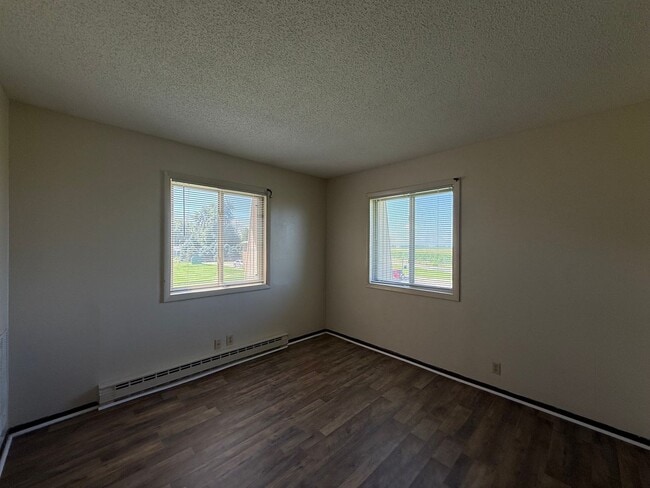 Building Photo - 371 Southland Dr
