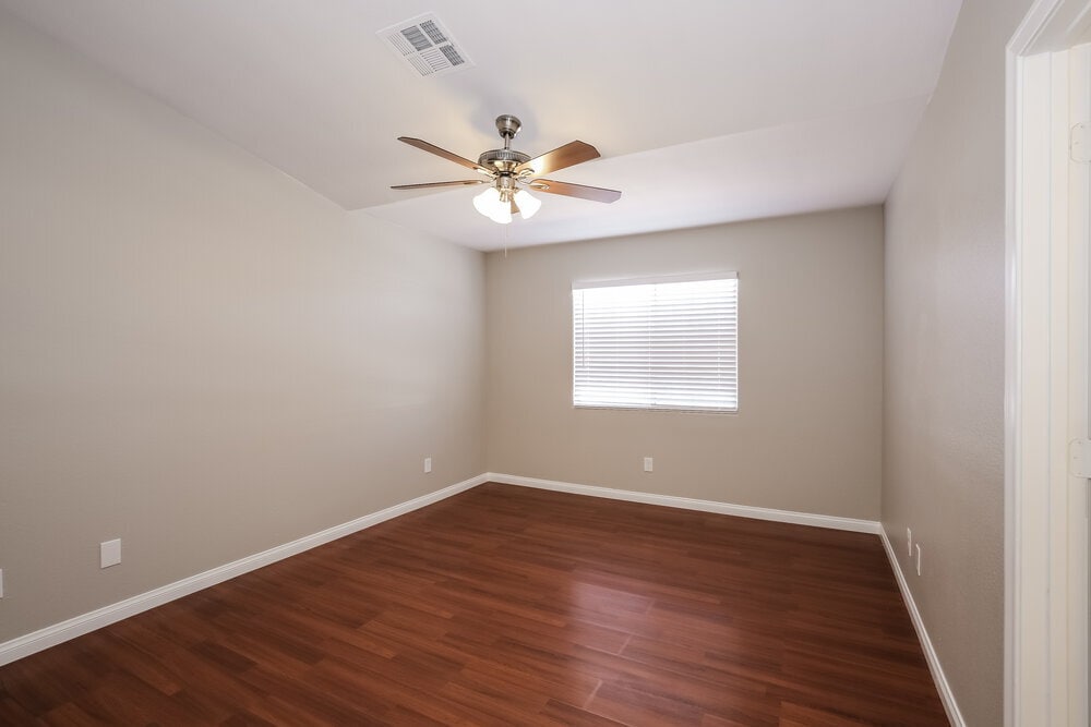 Building Photo - 615 Stonehurst Dr